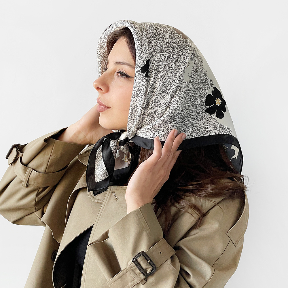 Femmes Élégant Rétro Pois Léopard Satin Écharpe En Soie display picture 6