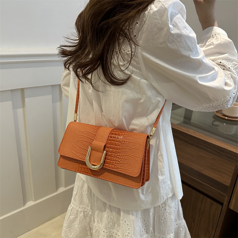 Pequeño bolso fresco de aire extranjero para mujeres 2024 primavera y verano nuevo suave simple mochila de hombro de textura bolso cuadrado