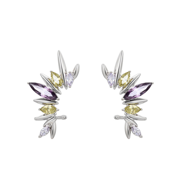 Xuping incrustado de color joyas artificiales dulces y fríos auriculares de aleación de cobre chapado en blanco nicho personalidad auriculares al por mayor mujeres