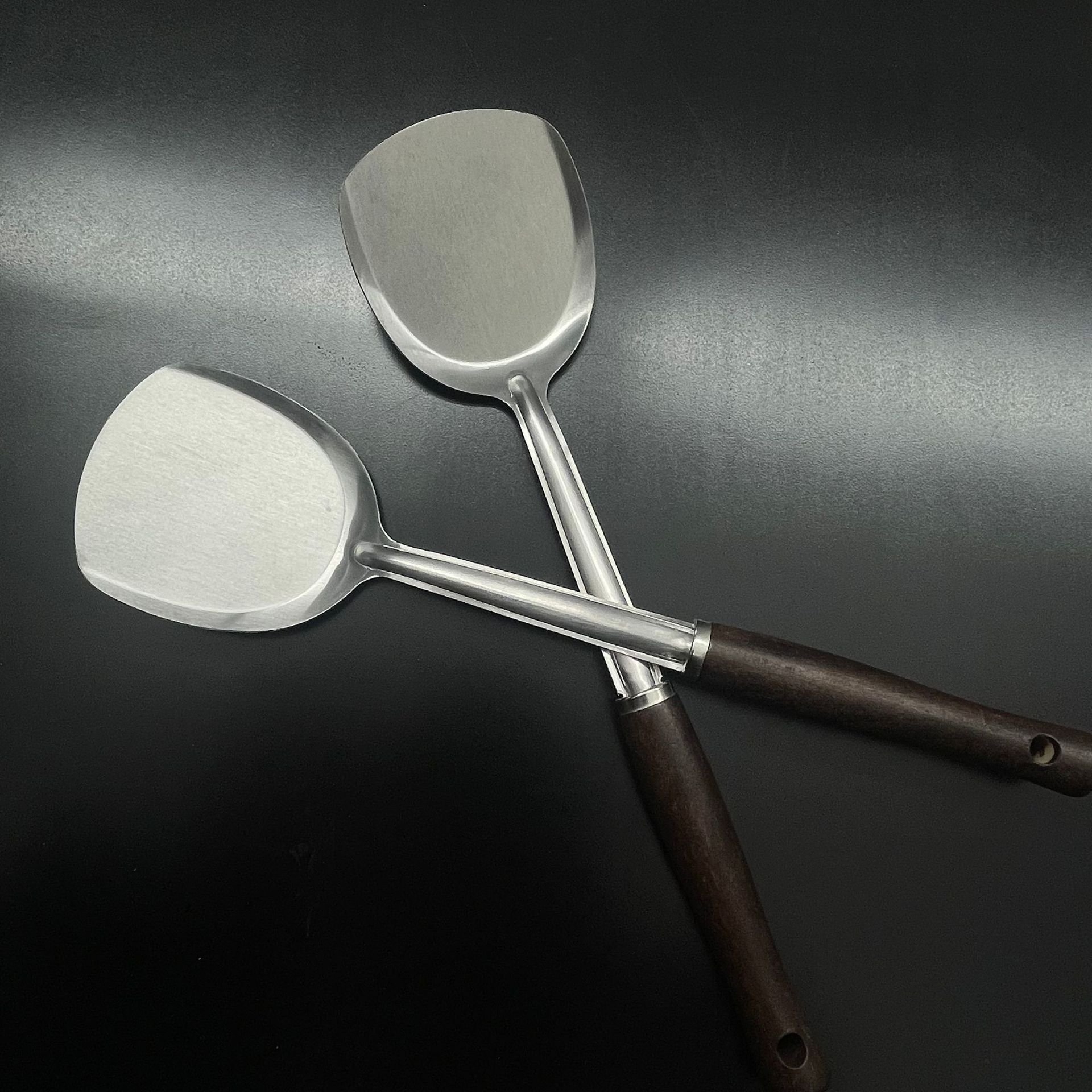 Paleta pequeña con mango de madera, cocina, olla pequeña para el hogar, pala pequeña especial, mini pala pequeña de cocina resistente a altas temperaturas de acero inoxidable