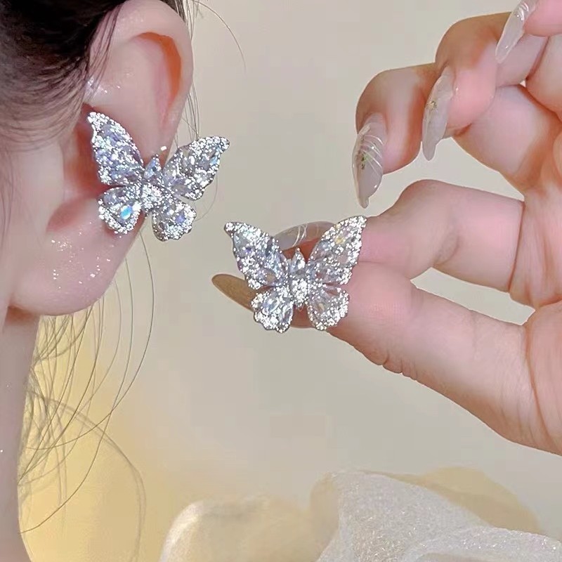 Light Luxury Niche Style Butterfly Ear Clip Fashion High-End Ear Bone Clip Women's 2026 Cool Style Non-Pierced Earrings