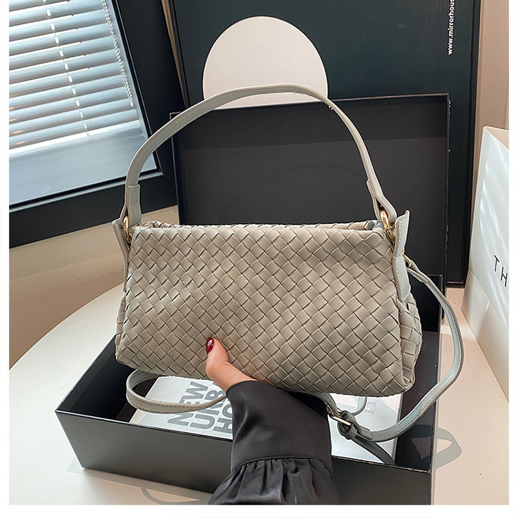 311g Weight Polyester Lining Material Weave Fashion Element Zipper Closure Type Single Shoulder Strap Strap Type Shoulder Bag Bags Type Casual, Daily, Shopping Occasion Pu Leather Material Solid Color Pattern All Seasons Season Women's Gender Basic Style Square Shape Women's Pu Leather Solid Color Basic Weave Square Zipper Shoulder Bag 16