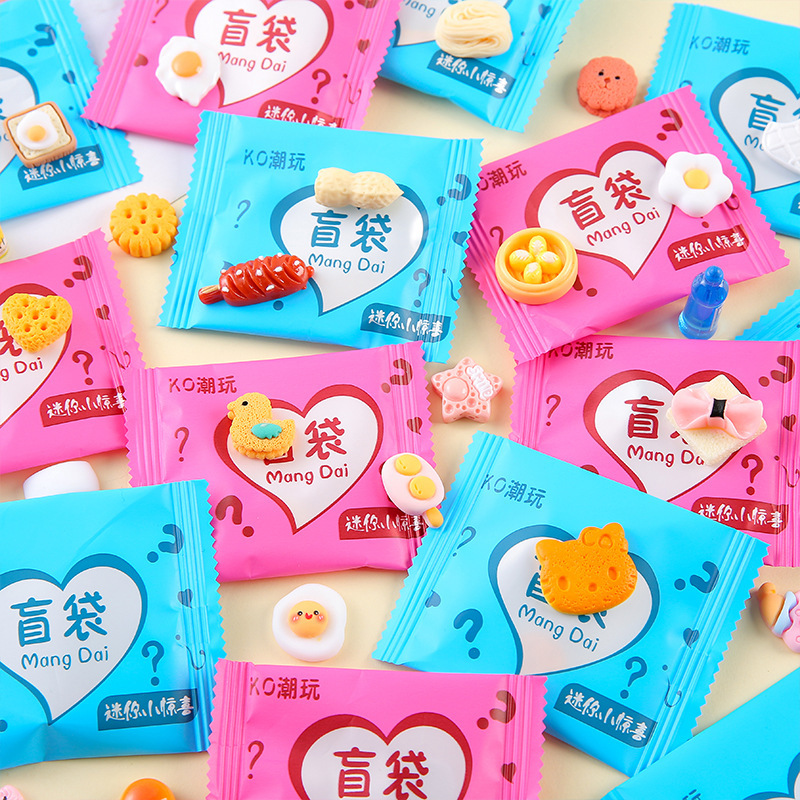 Creative Blind Box Bag Cartoon Miniature Food Resin Mini Model Toy Simulation Fruit Animal Cake Decorative Ornaments
