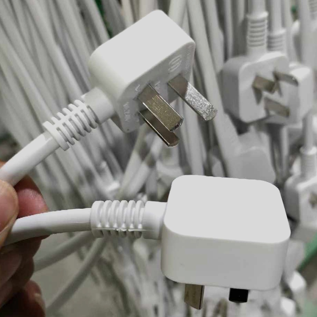 优惠批发国标正方形三极电源转换插头 国内3芯10A插头白色1平方线