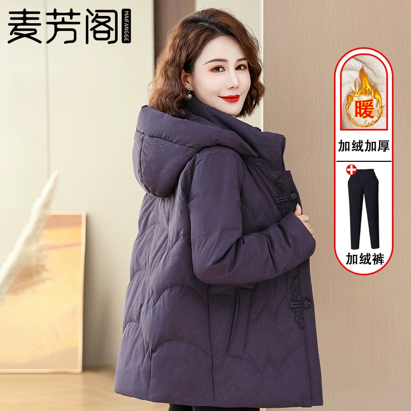 Зимнее теплое пальто из хлопка для женщин среднего возраста, новая модель 2025 года, для женщин среднего и старшего возраста, средней длины, на флисовой подкладке, утепленная хлопковая куртка.