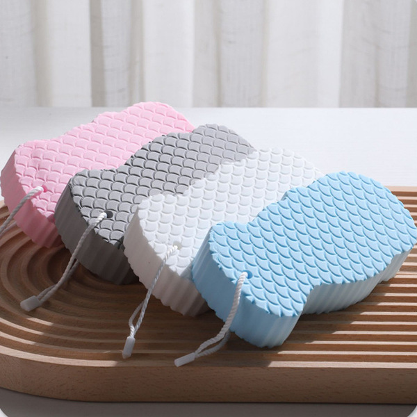 Three dimensional bath sponge for bathing