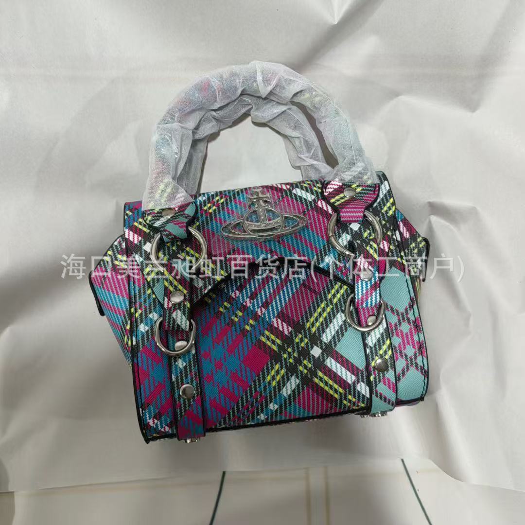 컬러풀한 격자무늬 베티