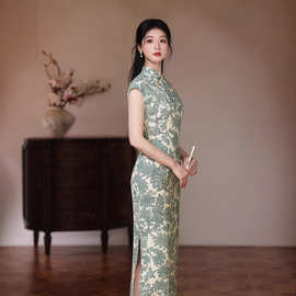 2026夏季新中式旗袍女 绿色印花长款收腰显瘦日常改良旗袍裙批发