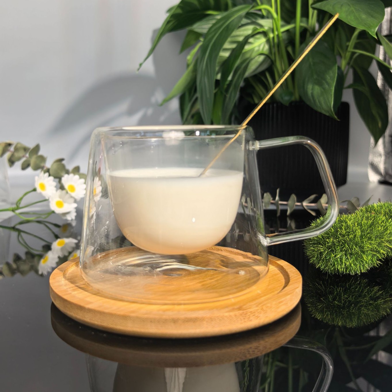 Transfronterizo de alto borosilicano de alto valor facial taza de café de leche resistente a los trópicos con mango taza acompañante de mano regalo explosivo doble aislamiento de vidrio