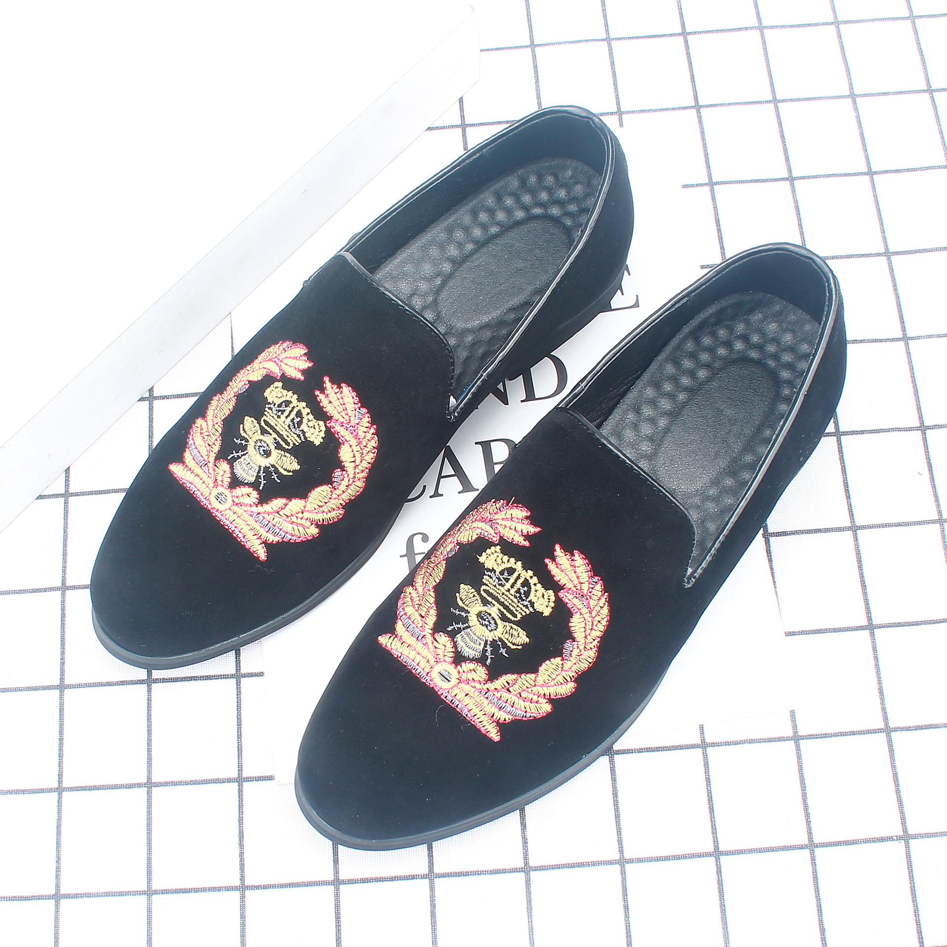 �¿��廨ĥɰƤʱ����ʽ���е�Ь�׽Ŷ���Ь͸���͸��ϵ���Ь7525