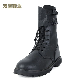 战术靴