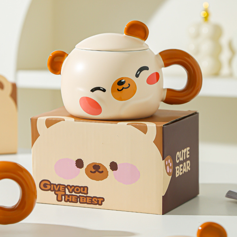 Taza de cerámica creativa de dibujos animados con tapa para desayuno casero de pareja de niños de alto valor de cara para acompañantes de regalo de taza