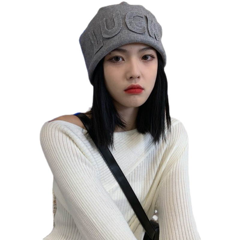 帽子とウィッグが一体化した女性の肩までの長さのショートヘア秋冬新作ファッションレターニット帽子パイルハットウィッグセット|undefined