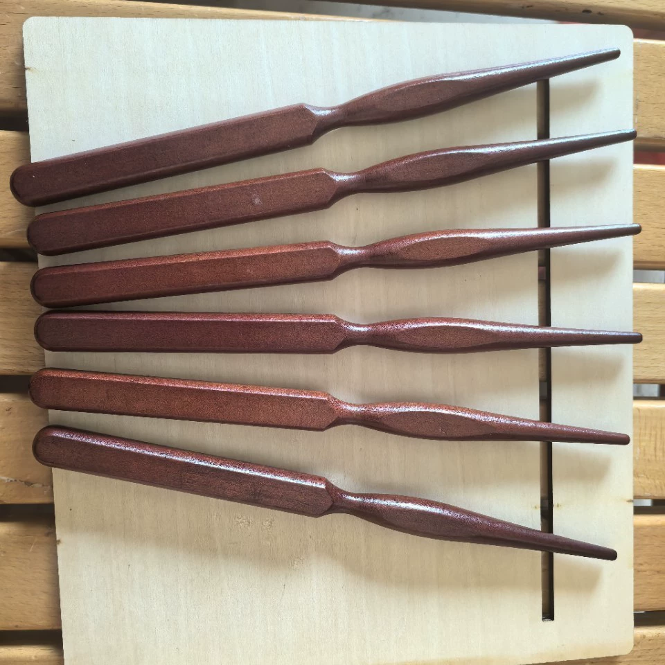 Расческа парикмахерская с мягкими зубцами, деревянная трехрядная расческа, расческа для укладки волос, расческа для причесок, расческа с заостренным кончиком, инструмент для укладки непослушных волос.