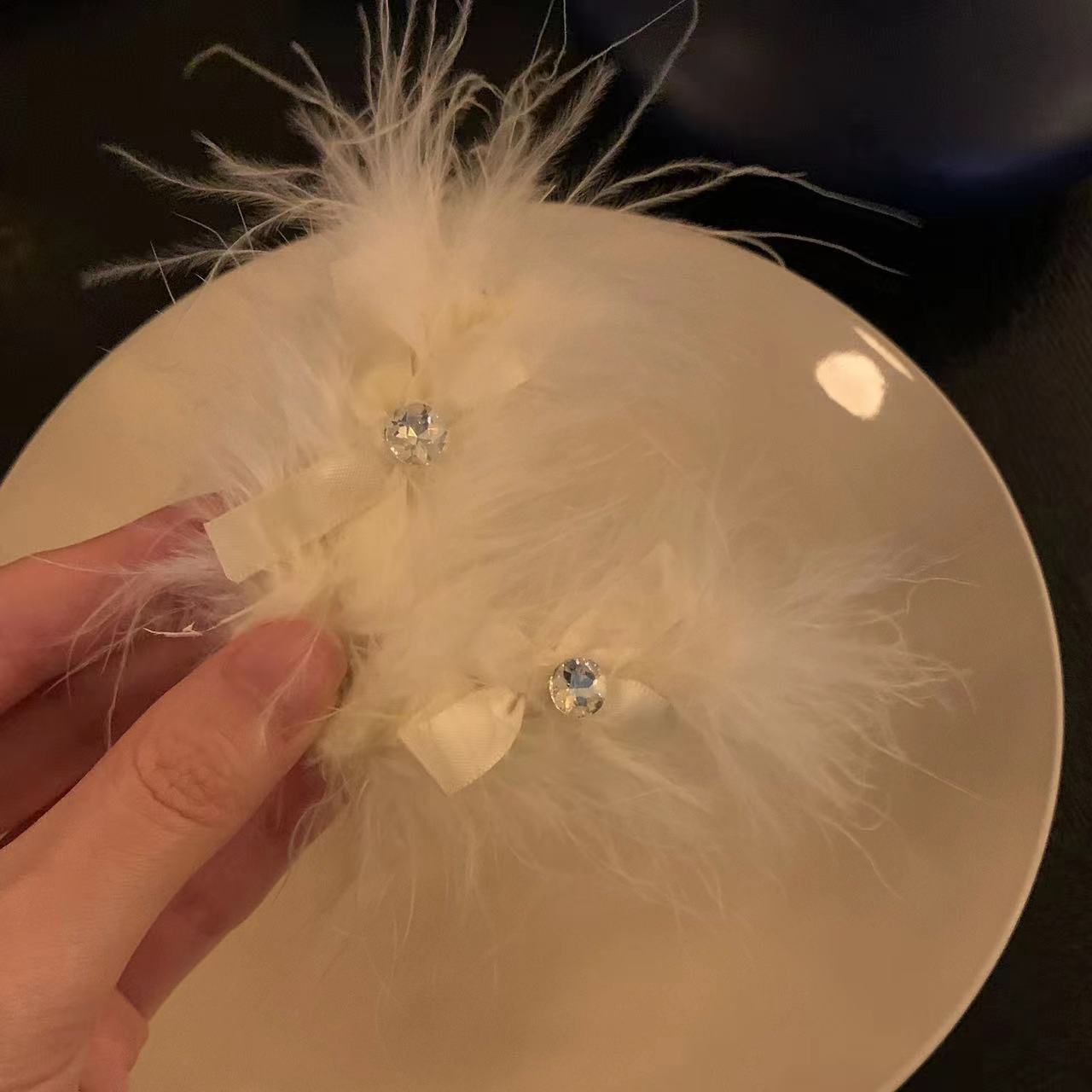 순수한 욕망 활 밝은 다이아몬드 깃털 머리핀 쌍