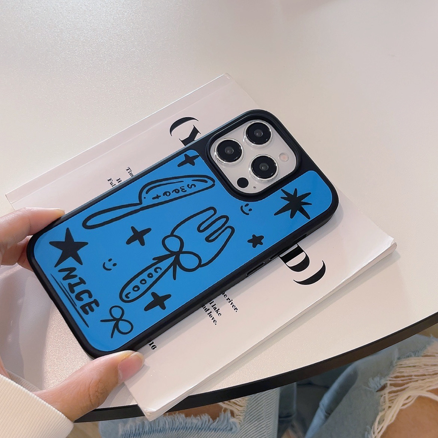 Divertido dibujo de dibujos animados cuchillo y tenedor vajilla para iPhone15/16 funda para teléfono móvil 14Pro femenino 13 nuevo 16ProMax