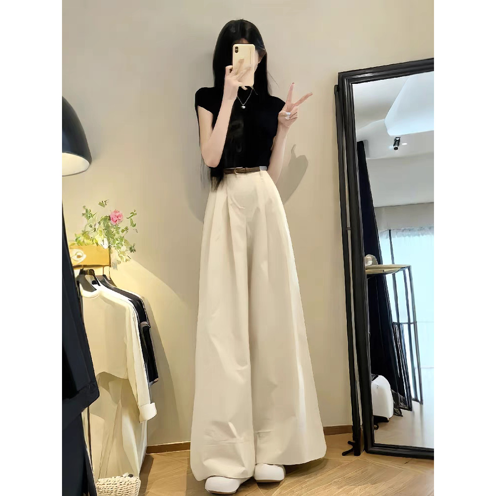 Korean Style Sports Suit for Women, Summer Fashion Wear, a Complete Set of Short-Sleeved Wide-Leg Pants, Casual Two-Piece Trendy Set