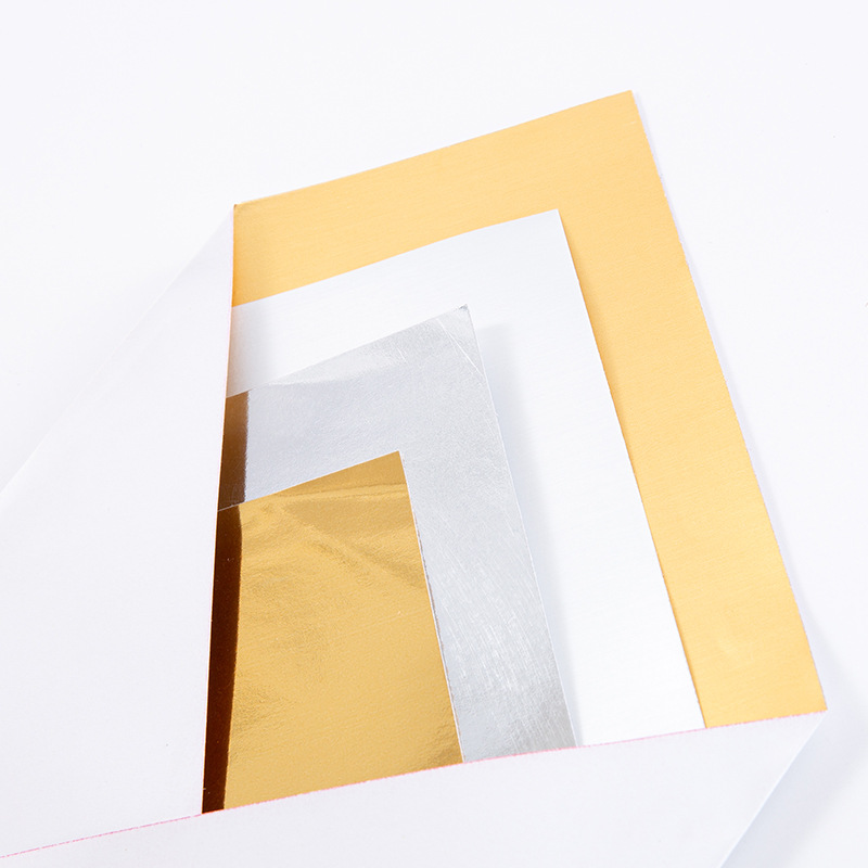 120 g de papel compuesto de aluminio de tarjeta de oro y plata relieve caja de regalo de tabaco y alcohol revestido de papel dorado