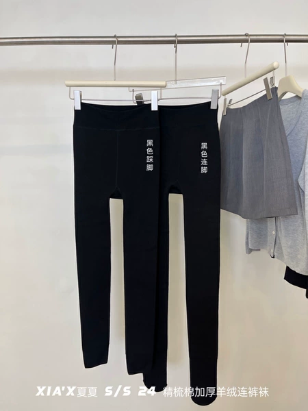 Black-vertical strip