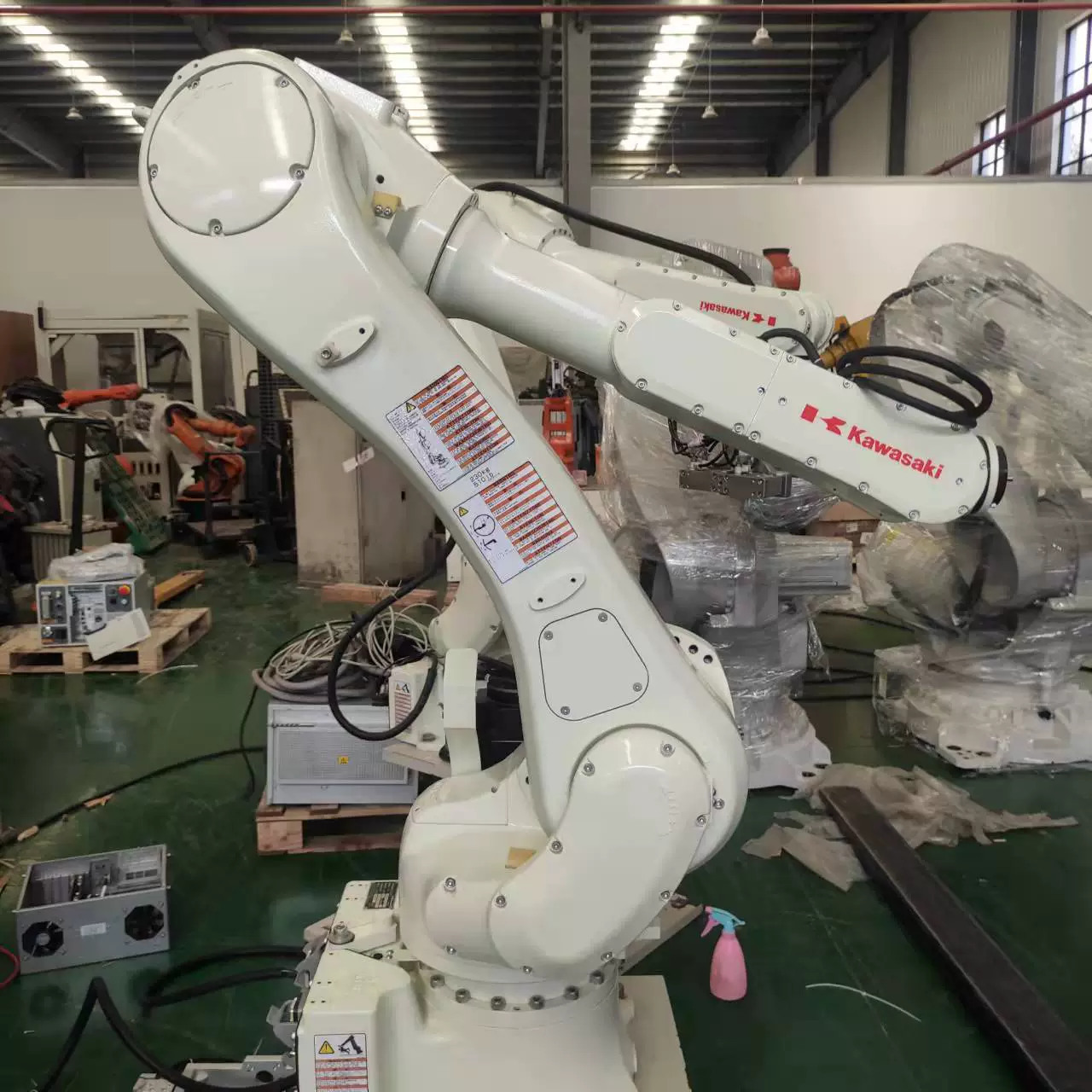 Подержанный промышленный робот Jiangsu Kawasaki 3RS020N, погрузка и разгрузка, обработка клея, полировальный механический манипулятор