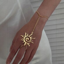 金色太阳吊坠连指手链女款欧美风轻奢链条手饰时尚个性日常首饰
