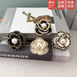 胸针;项链;领结/领花