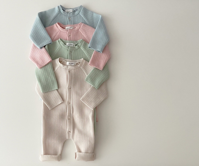 Ins estilo coreano para hombres y mujeres bebé primavera y verano color caramelo casual mono de manga larga ropa de salida pijamas infantiles ropa de aire acondicionado