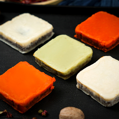 Three Fresh Hot Pot Base Chongqing Beef Butter Handmade Small Cubes Mushroom Soup Spicy and Hot Home Use Seasoning Wholesale and Distribution