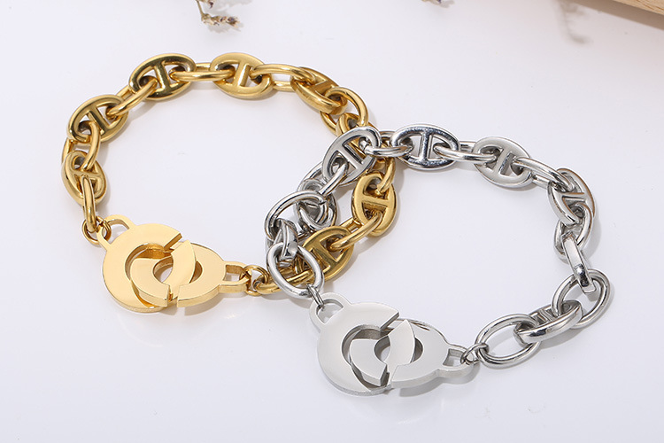 Fashion Letter Titanium Steel 18K Gold Plated No Inlaid Bracelets In Bulk display picture 4