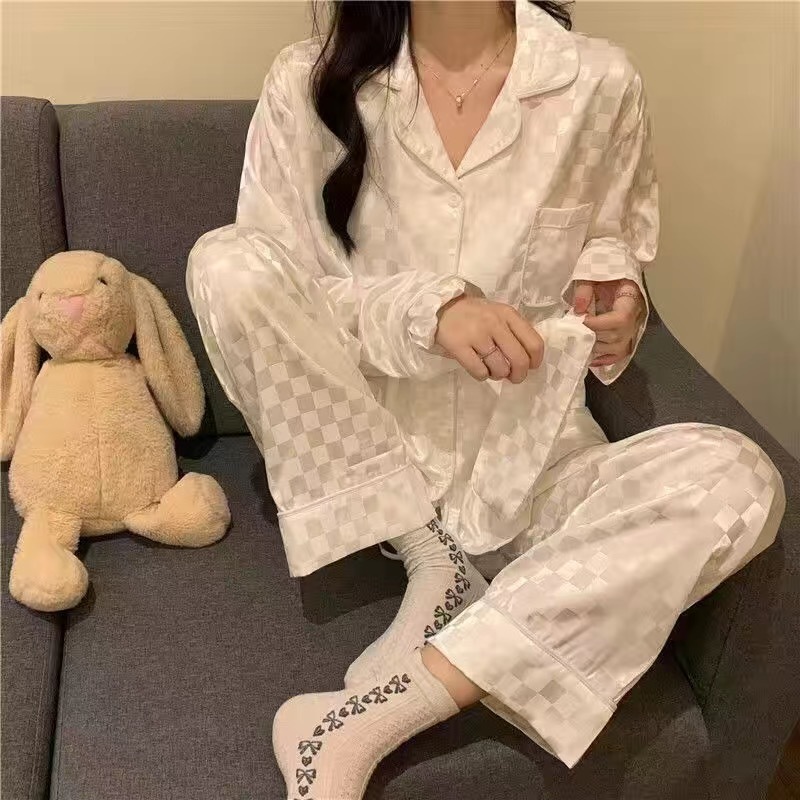 2023新型高級感春秋タイプのパジャマ女性秋の長袖の薄いタイプの女性のシルクの部屋の服の2つのセット|undefined