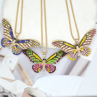 Cross-border wholesale rhinestone butterfly sweater chain creative small gift pendant metal accessories necklace jewelry Amazon