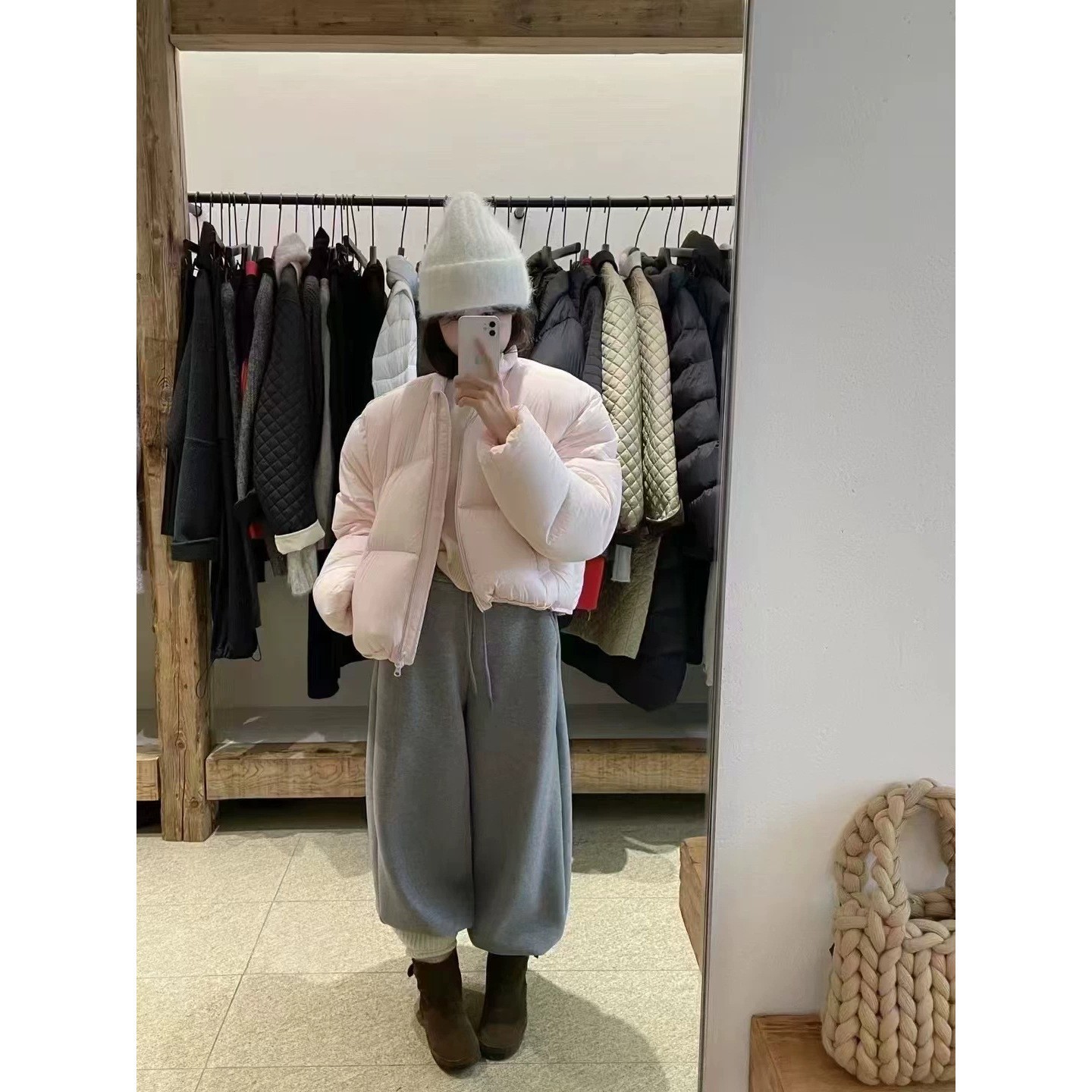 现 2025冬季新款韩国韩版柔软弯刀袖保暖面包羽绒服外套