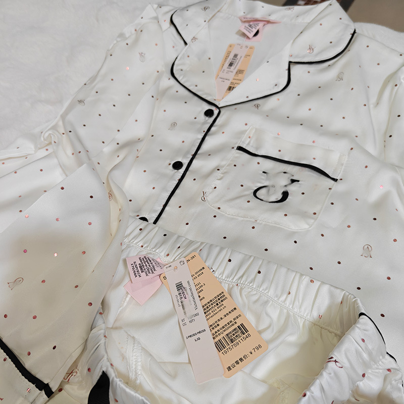 Autumn new women's pajamas, white jade gilded silk, high-end long-sleeved long pants, soft and smooth loungewear set Autumn new women's pajamas, white jade gilded silk, high-end long-sleeved long pants, soft and smooth loungewear set