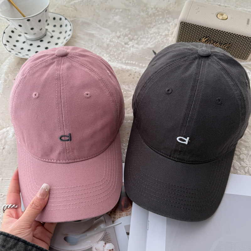 Corea del Sur letras pequeñas bordadas sombrero de béisbol blando para mujeres 2025 nuevo sombrero de bisel amplio delgado sombrero de sombra