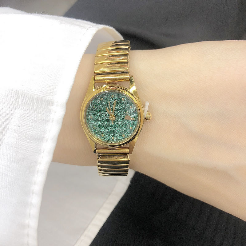 Solid Color Pattern Retro Solid Color Buckle Quartz Watch