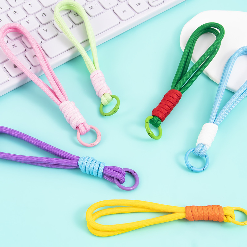 Mobile Phone Color-Blocked Short Lanyard, Thick Knotted Braided Wrist Strap, Plush Keychain, Anti-Loss Rope, Bag Accessory
