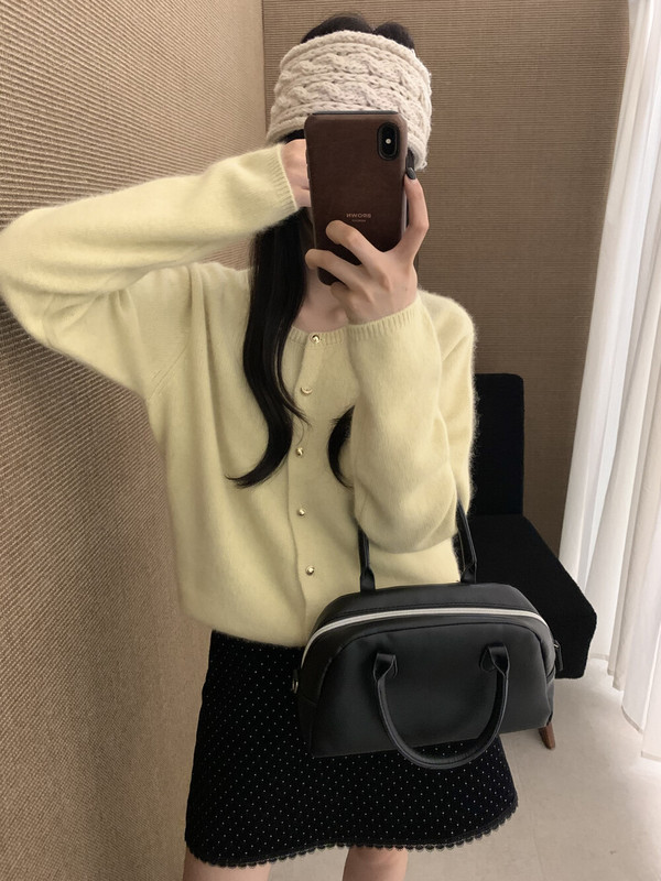 25秋冬季女装羊毛衫韩系高级感圆领月亮扣纯色浣熊绒针织开衫毛衣|undefined