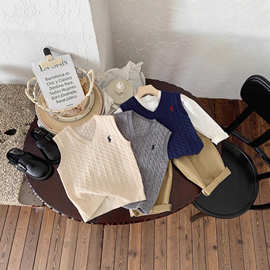 儿童马甲2025春秋款男童潮牌刺绣V领麻花马夹女童洋气针织背心潮