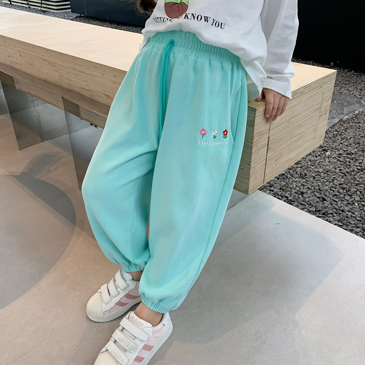 모모 홈 2023 봄 새로운 귀여운 꽃 어린이 캐주얼 바지 한국면 어린이 바지 스포츠 바지