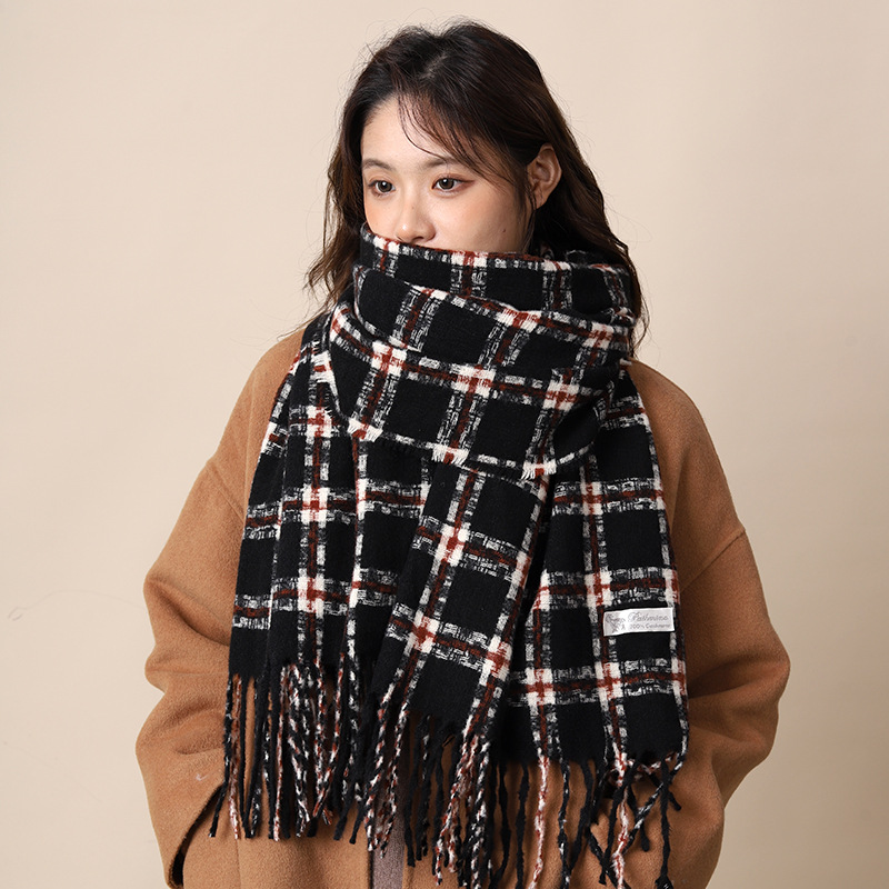 White Deer's gentle beige checkered cashmere scarf women, suitable keeping warm in autumn winter, versatile_voghion.com