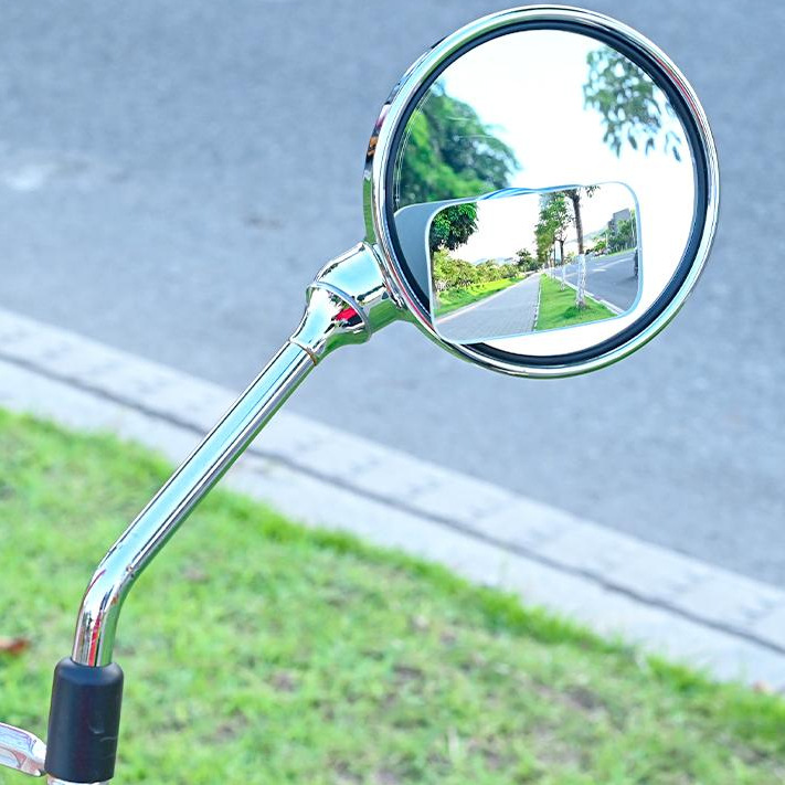 Rearview mirror modification with wide-angle high-definition blind spot mirror for scooters and electric vehicles, suction cup-style small round mirror, simple design for cars