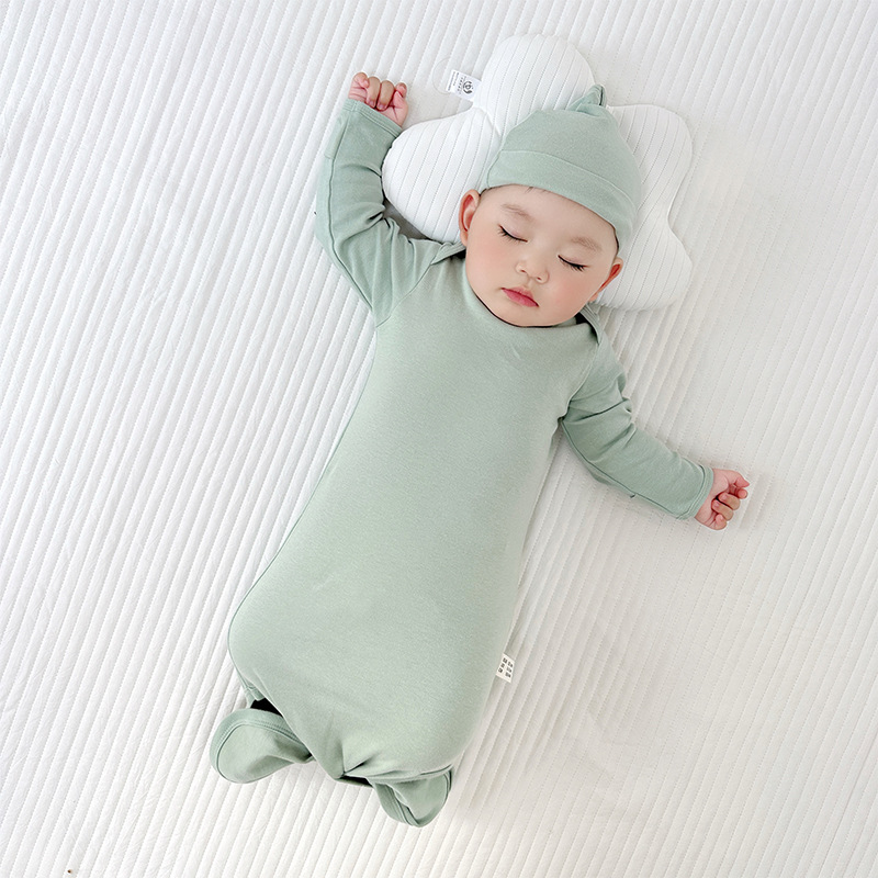 중간 녹색 + 뾰족한 모자