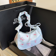 女包腋下包2025新款单肩包日系甜美小清新田园风手提包尼龙花朵包