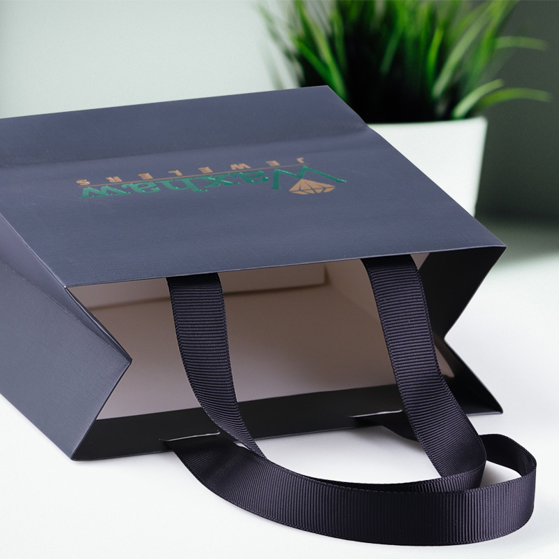 现货印刷手提纸袋潘通专色可压纹烫金两种颜色珠宝高级感礼品袋子