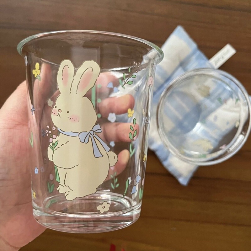 ウサギのウサギのグラスinsの高い顔の価値のコップの飲み物の杯の事務室はコップの家庭の朝食の牛乳のコーヒーのコップを飲みます。|undefined