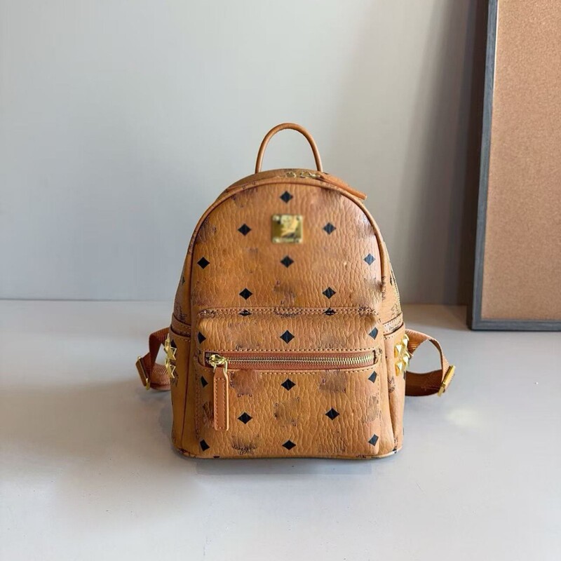 Cross-Border Mc Classic Printed Backpack, Unisex Travel Luxury Rivet Backpack, Fashionable for Commuting and Casual Use, Versatile Cross-Border Mc Classic Printed Backpack, Unisex Travel Luxury Rivet Backpack, Fashionable for Commuting and Casual Use, Versatile