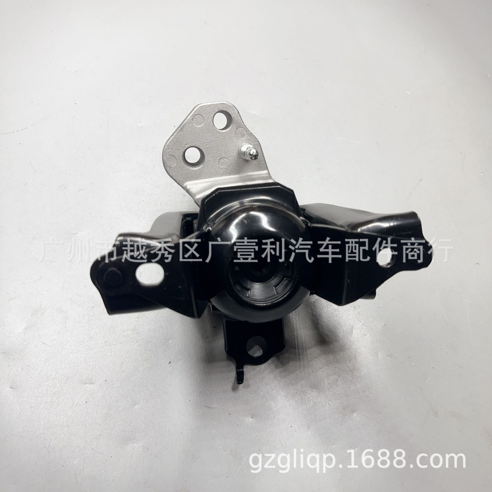 Applicable 12305-0M020 12305-21060 12360-21140 VITZ NCP10 right machine foot glue