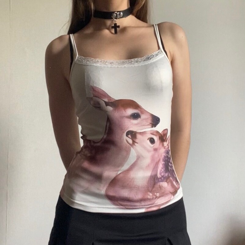 2026 Retro Watercolor Deer Print Camisole with Lace Trim, Slim Fit, Short Style, Inner Layering Top 2026 Retro Watercolor Deer Print Camisole with Lace Trim, Slim Fit, Short Style, Inner Layering Top