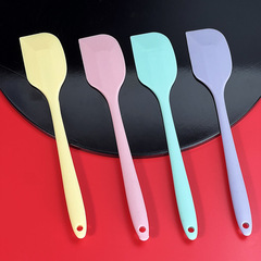 Silicone spatula with integrated edge, all-in-one baking scraper, cream spreader, butter mixer, and cake-slicing tool in Nordic-style Morandi colors