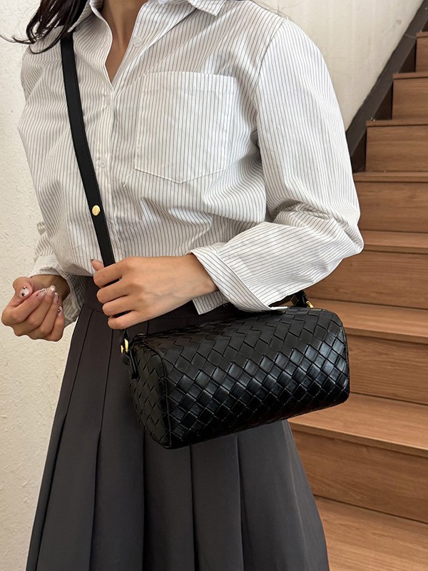 Bolso para mujeres 2026 comercio exterior nuevo estilo de alta textura moda trenzado bolso cuadrado de viaje universal de hombro mochila